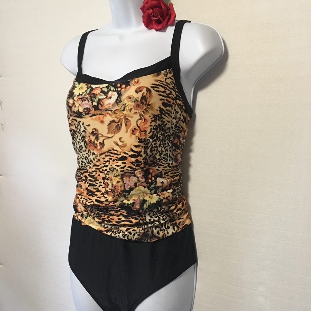 Christina 1 Piece swimsuit animal print tropical floral ruched side 18W38 EUC